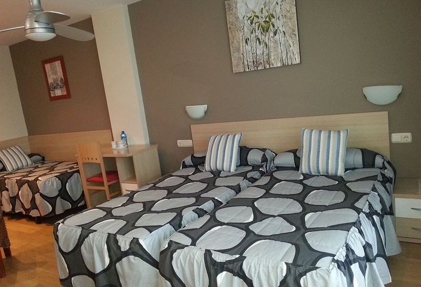 פונדק Mesón Del Barro