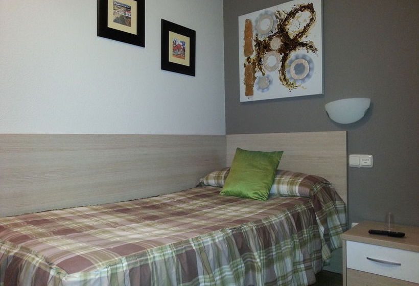 פונדק Mesón Del Barro