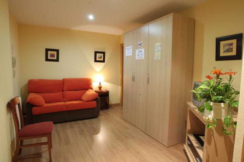 פונדק Mesón Del Barro