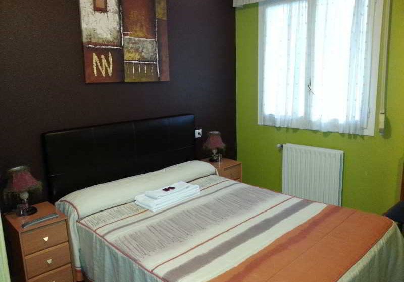 פונדק Mesón Del Barro