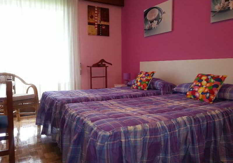 פונדק Mesón Del Barro