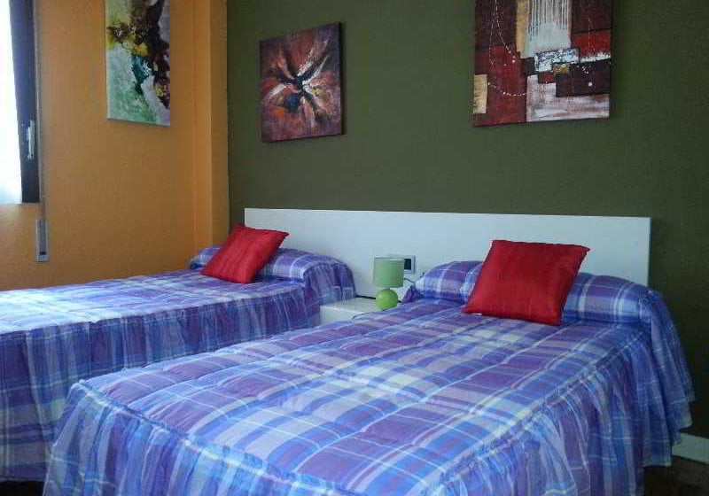 פונדק Mesón Del Barro