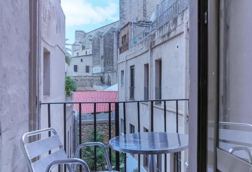 مسافرخانه Palermo