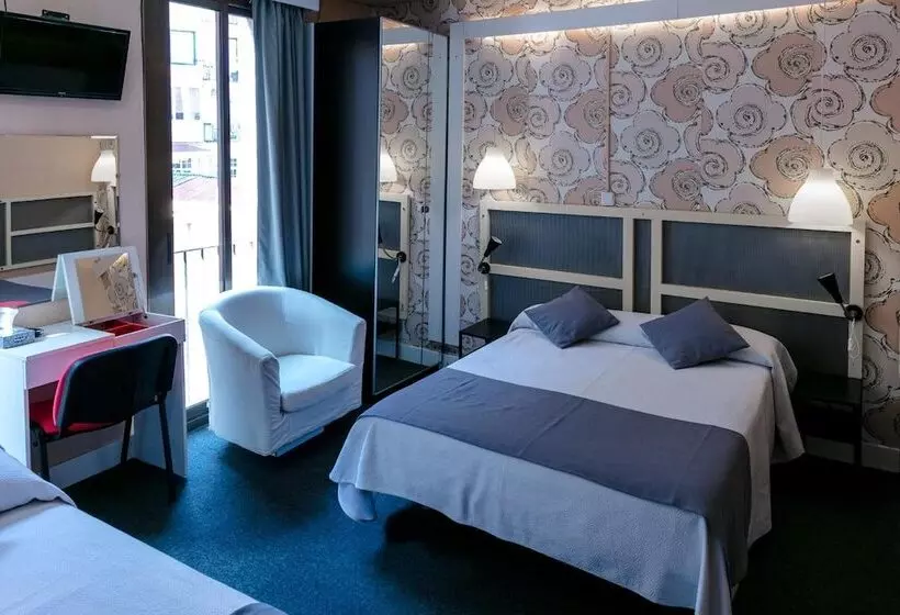 مسافرخانه Palermo