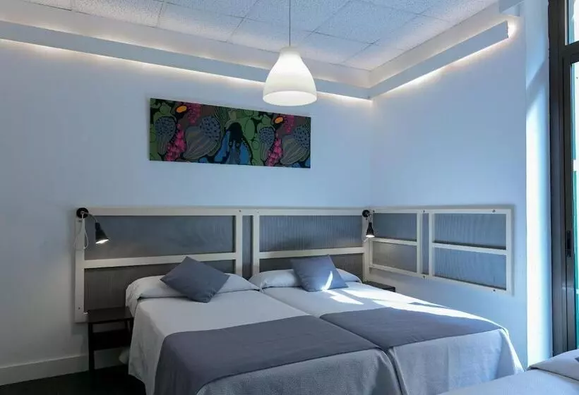 مسافرخانه Palermo