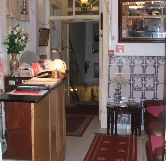 مسافرخانه Residencial Dandy