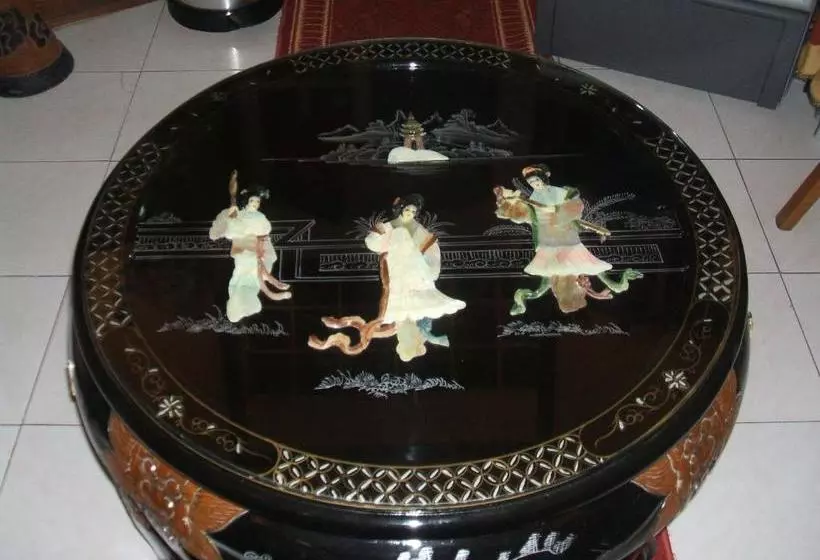 مسافرخانه Residencial Dandy