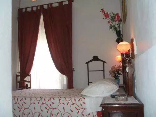 مسافرخانه Residencial Dandy