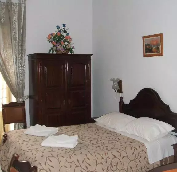 مسافرخانه Residencial Dandy