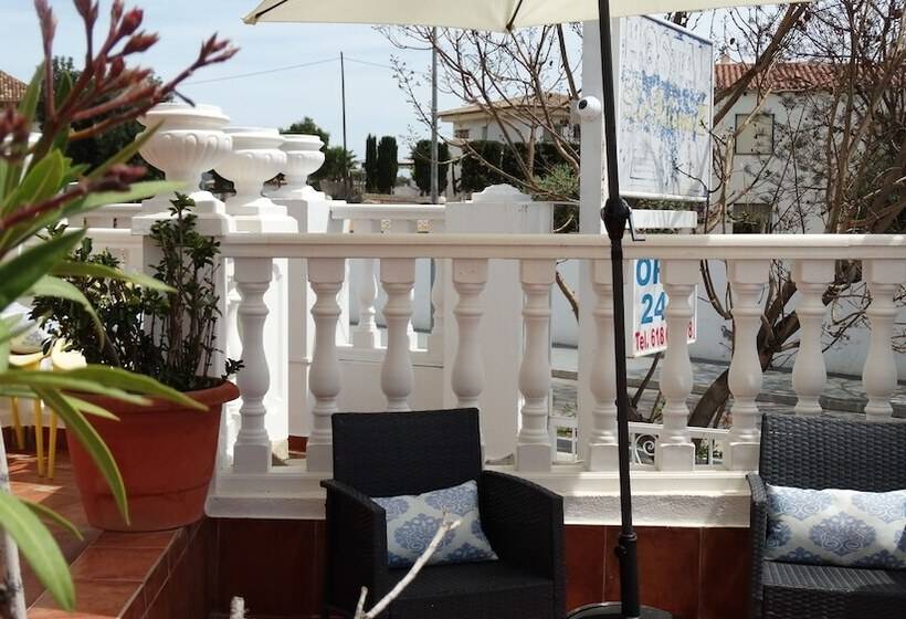 Hostal La Paloma Ii   Hotel Calpe Grupo