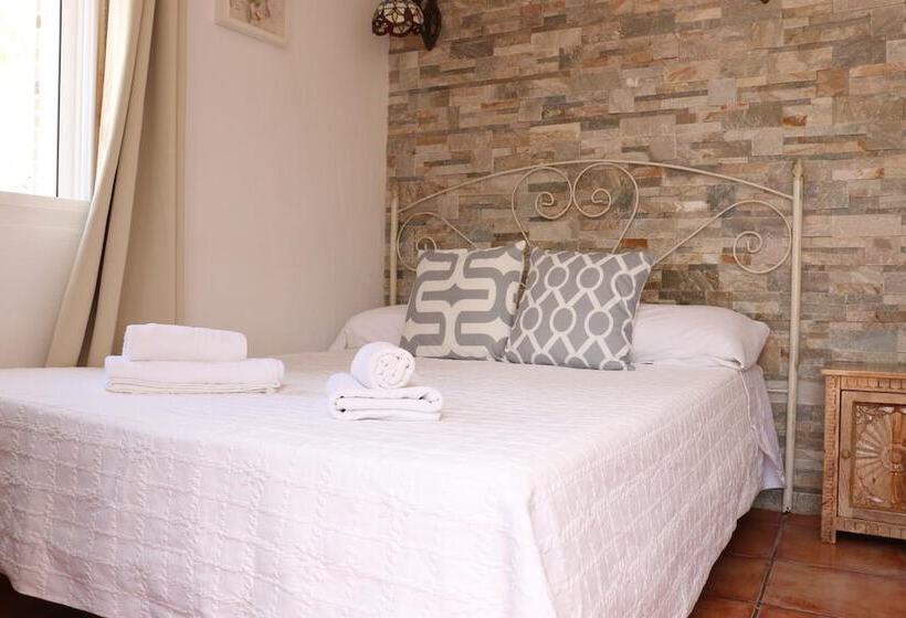 Hostal La Paloma Ii   Hotel Calpe Grupo