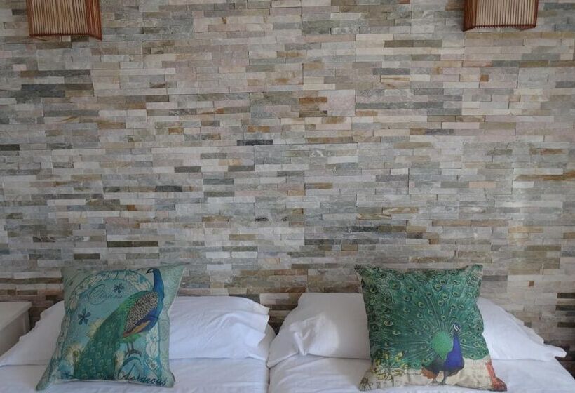 Hostal La Paloma Ii   Hotel Calpe Grupo