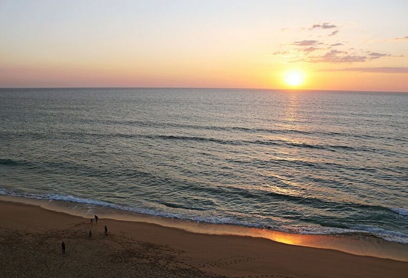 בית מלון כפרי Blue Buddha Beach Rooms & Suites