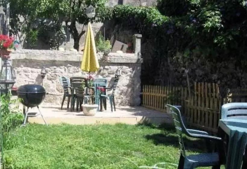 هتل Residencia Pedra Antiga