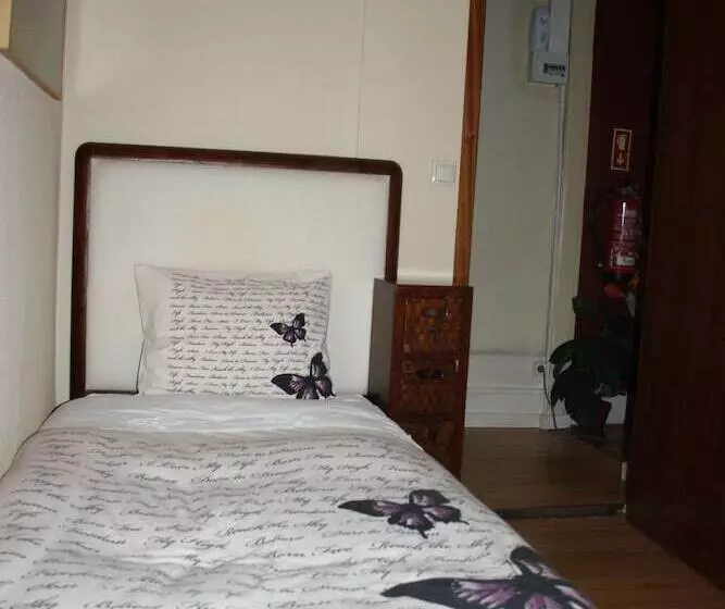 هتل Residencia Pedra Antiga