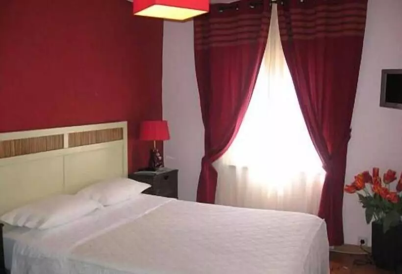 هتل Residencia Pedra Antiga