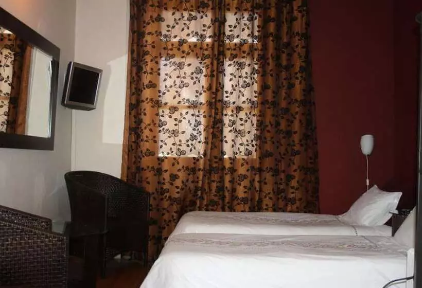 هتل Residencia Pedra Antiga