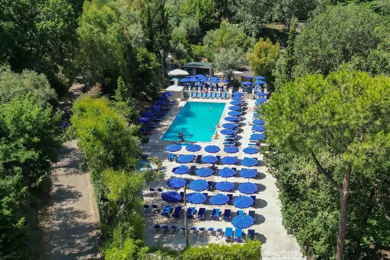 Hostel & Glamping Santa Fortunata