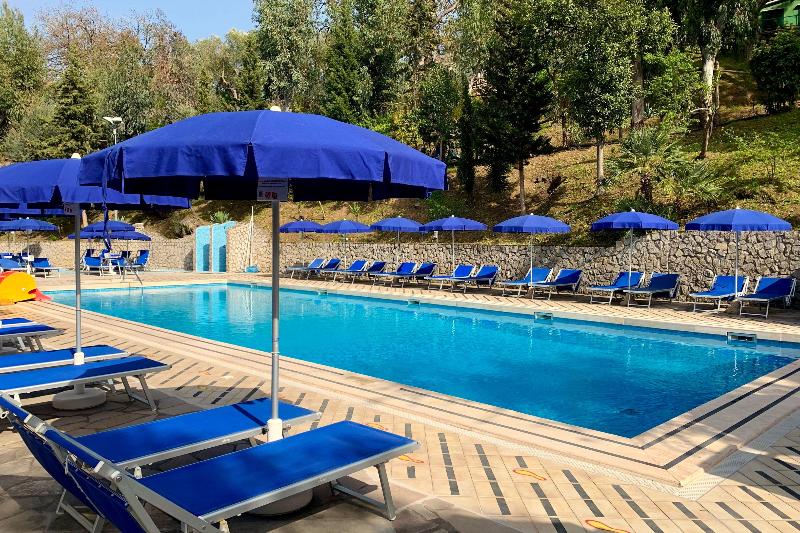 Hostel & Glamping Santa Fortunata