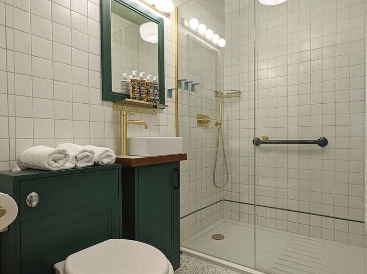 هاستل The Stirling Arms Pub & Rooms