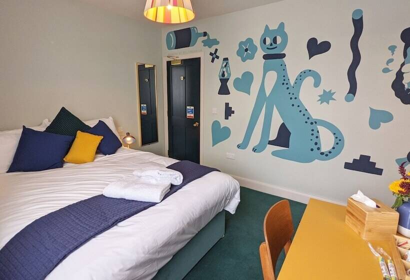 هاستل The Stirling Arms Pub & Rooms