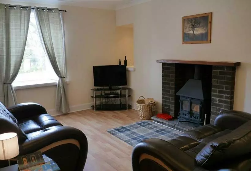 Aamiaismajoitus (B&B) Belton House Holiday Home