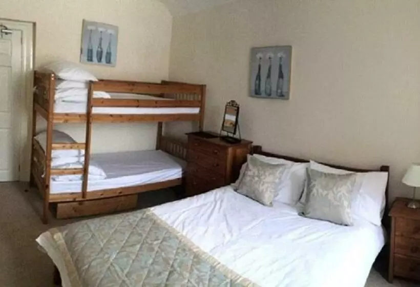 Aamiaismajoitus (B&B) Belton House Holiday Home