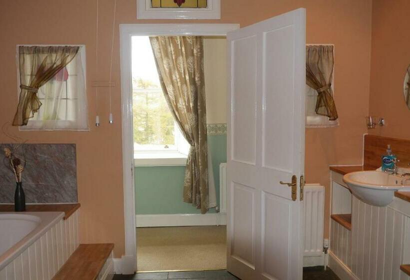 مبيت وإفطار Belton House Holiday Home