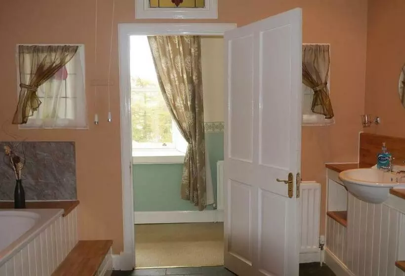 Aamiaismajoitus (B&B) Belton House Holiday Home