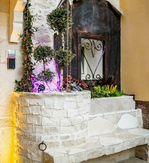 مبيت وإفطار Il Piccolo Borgo Suite