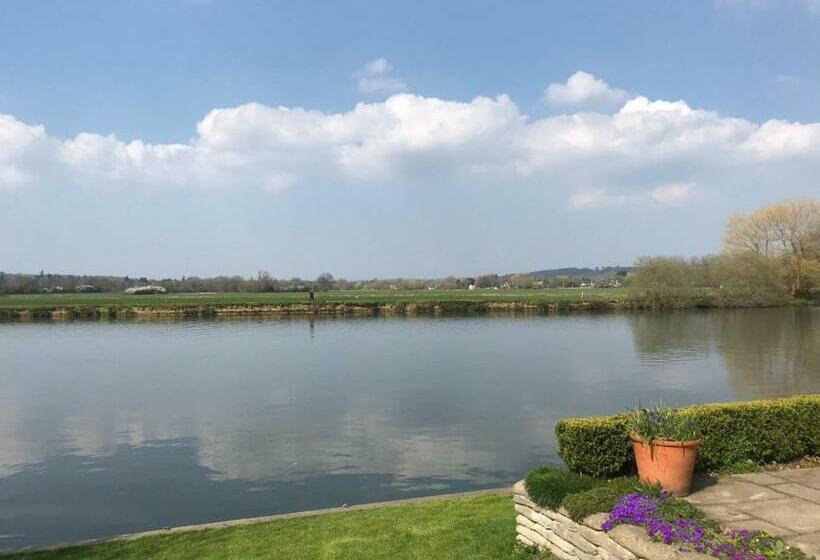 Inverloddon Bed And Breakfast, Wargrave