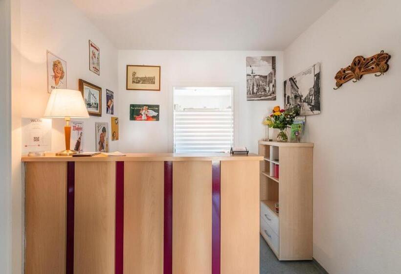 ペンション Am Kirchplatz