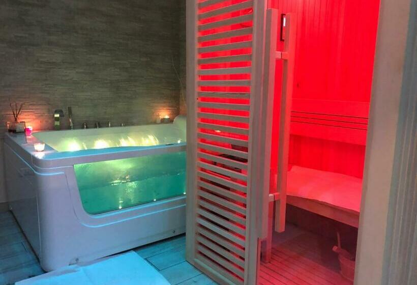 ペンション Yourhome   La Meta Perfetta Rooms&spa