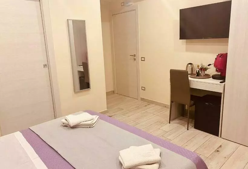 ペンション Yourhome   La Meta Perfetta Rooms&spa