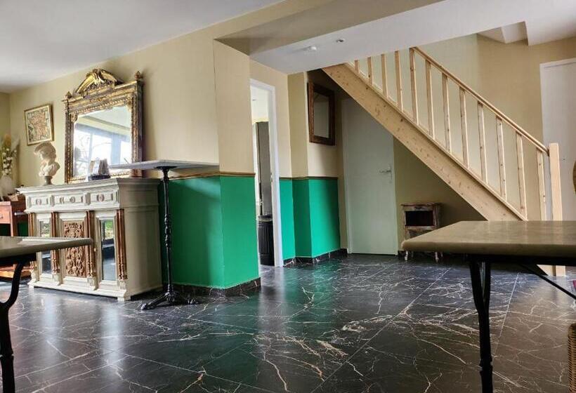 بنسيون La Perchonniere