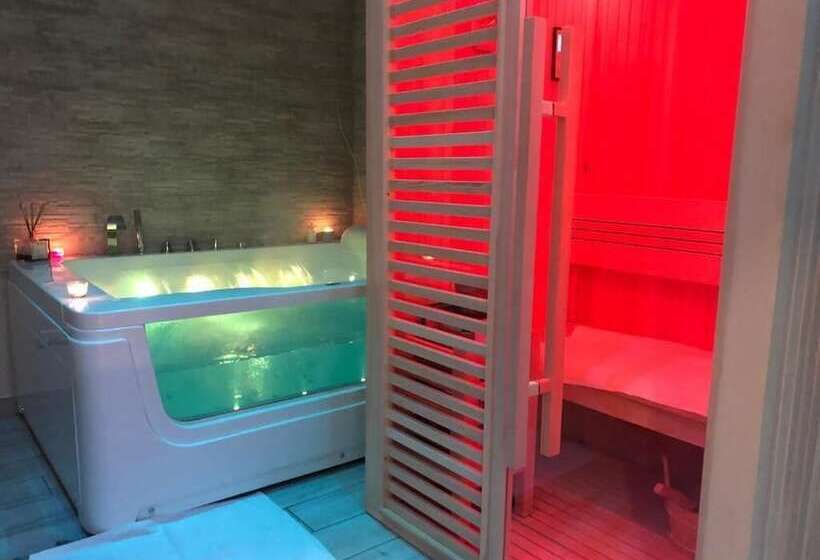 ペンション Yourhome   La Meta Perfetta Rooms&spa