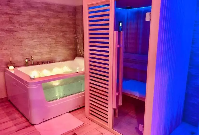 ペンション Yourhome   La Meta Perfetta Rooms&spa