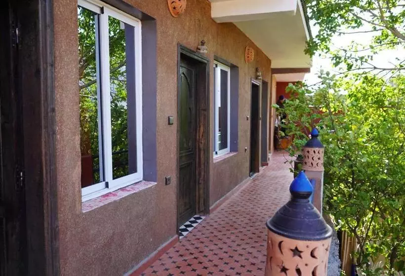 Retkeilymaja Chez Imnir