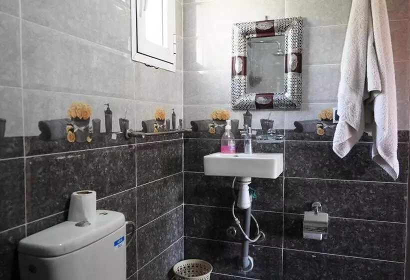 Retkeilymaja Chez Imnir