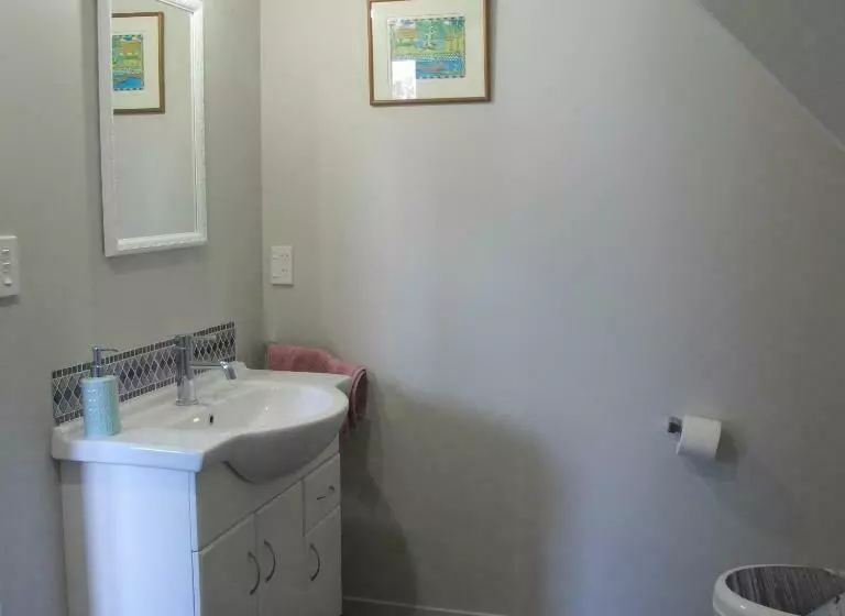 تختخواب و صبحانه Chez Tiaré   The Loft Apartment