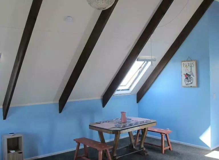 تختخواب و صبحانه Chez Tiaré   The Loft Apartment