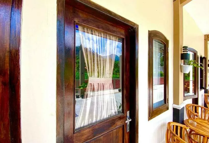 ホテル Homestay Banteng Adventure Dieng Mitra Reddoorz