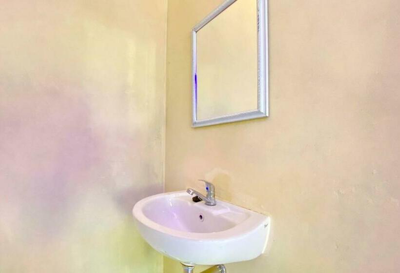 فندق Homestay Banteng Adventure Dieng Mitra Reddoorz