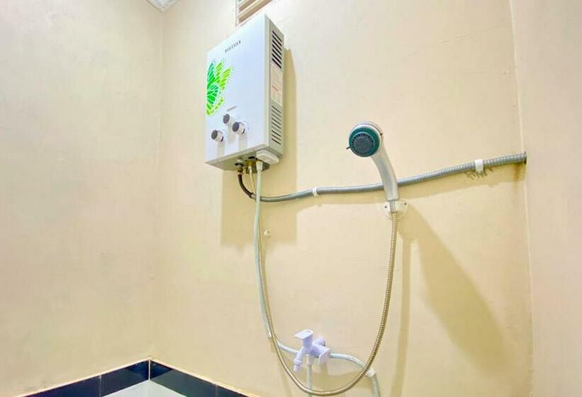 فندق Homestay Banteng Adventure Dieng Mitra Reddoorz