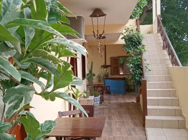 Отель Portadosoljeri