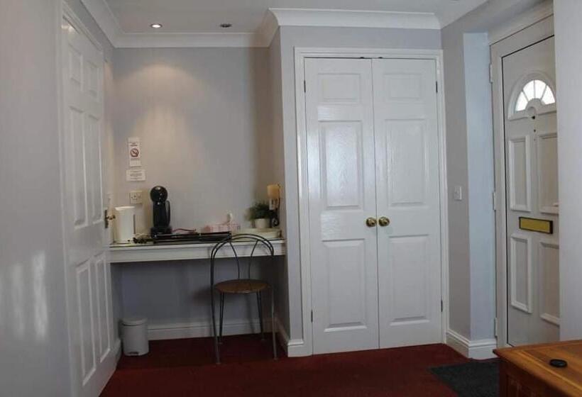 پانسیون The Sportsman Chalets