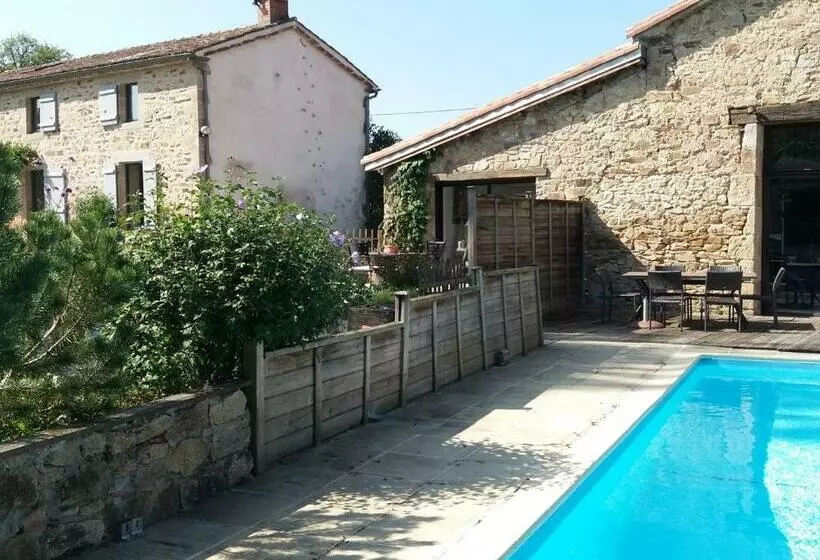 ベッドアンドブレックファースト Chambre D Hôtes La Thibaudière