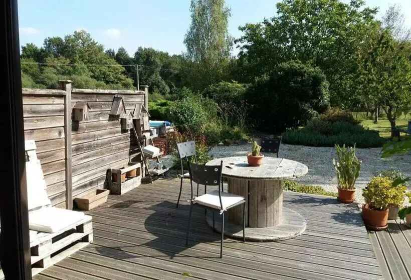 ベッドアンドブレックファースト Chambre D Hôtes La Thibaudière