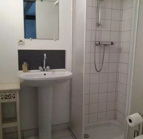 ベッドアンドブレックファースト Chambre D Hôtes La Thibaudière