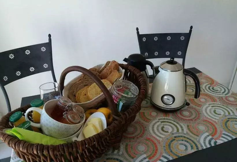 ベッドアンドブレックファースト Chambre D Hôtes La Thibaudière